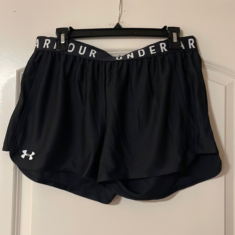 Black Under Armour Loose HeatGear Athletic Shorts